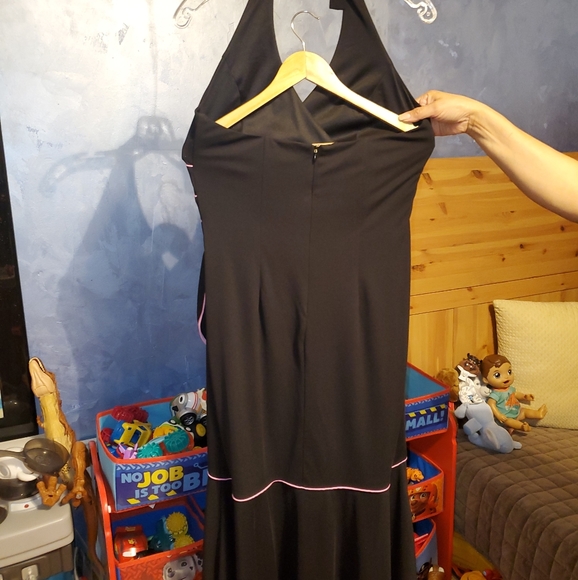 Dress - Picture 3 of 6